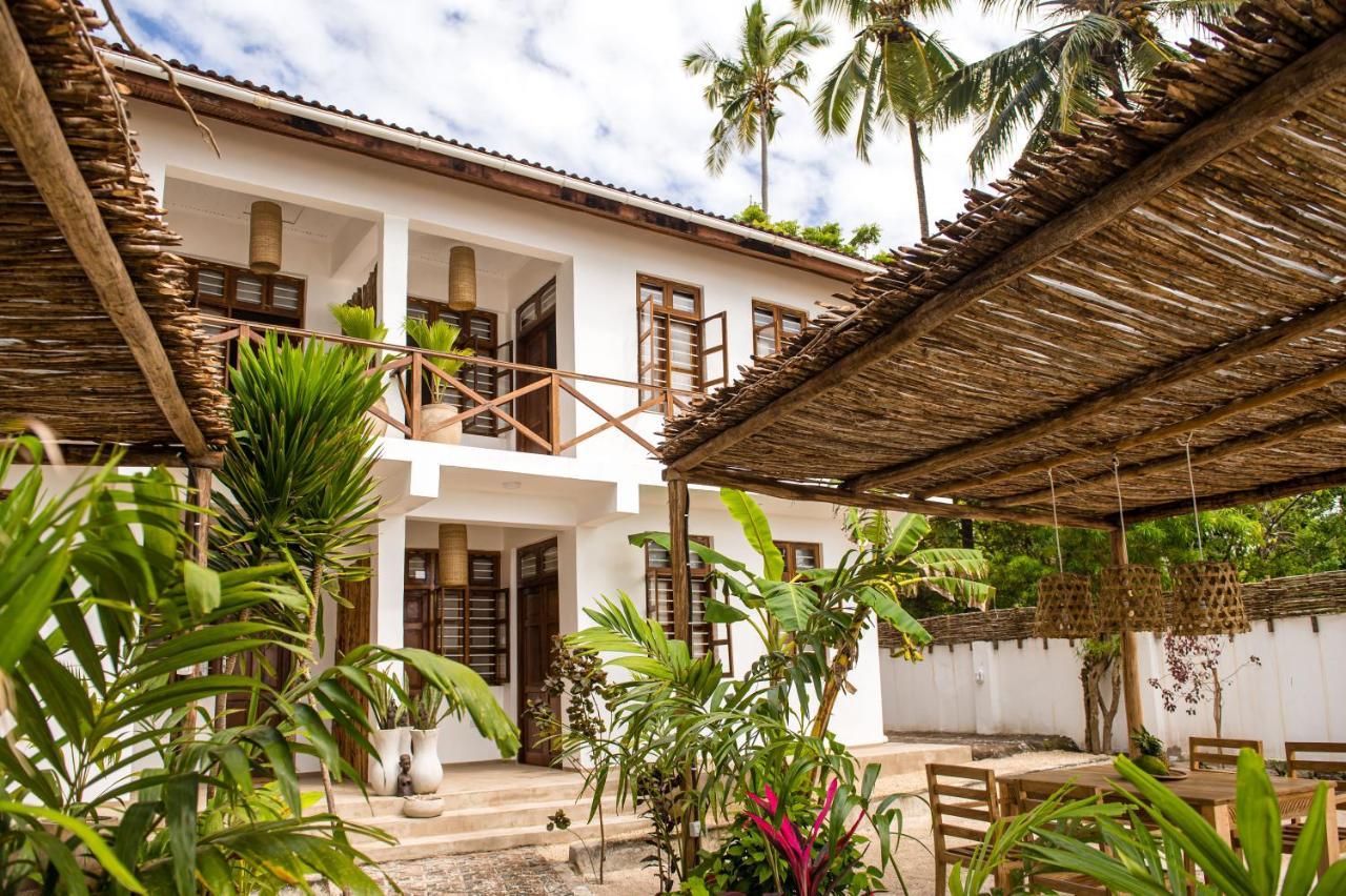 Kima Serviced Beach House & Suites Bwejuu Buitenkant foto