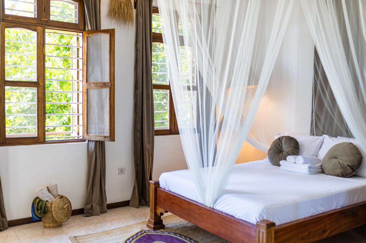 Kima Serviced Beach House & Suites Bwejuu Buitenkant foto