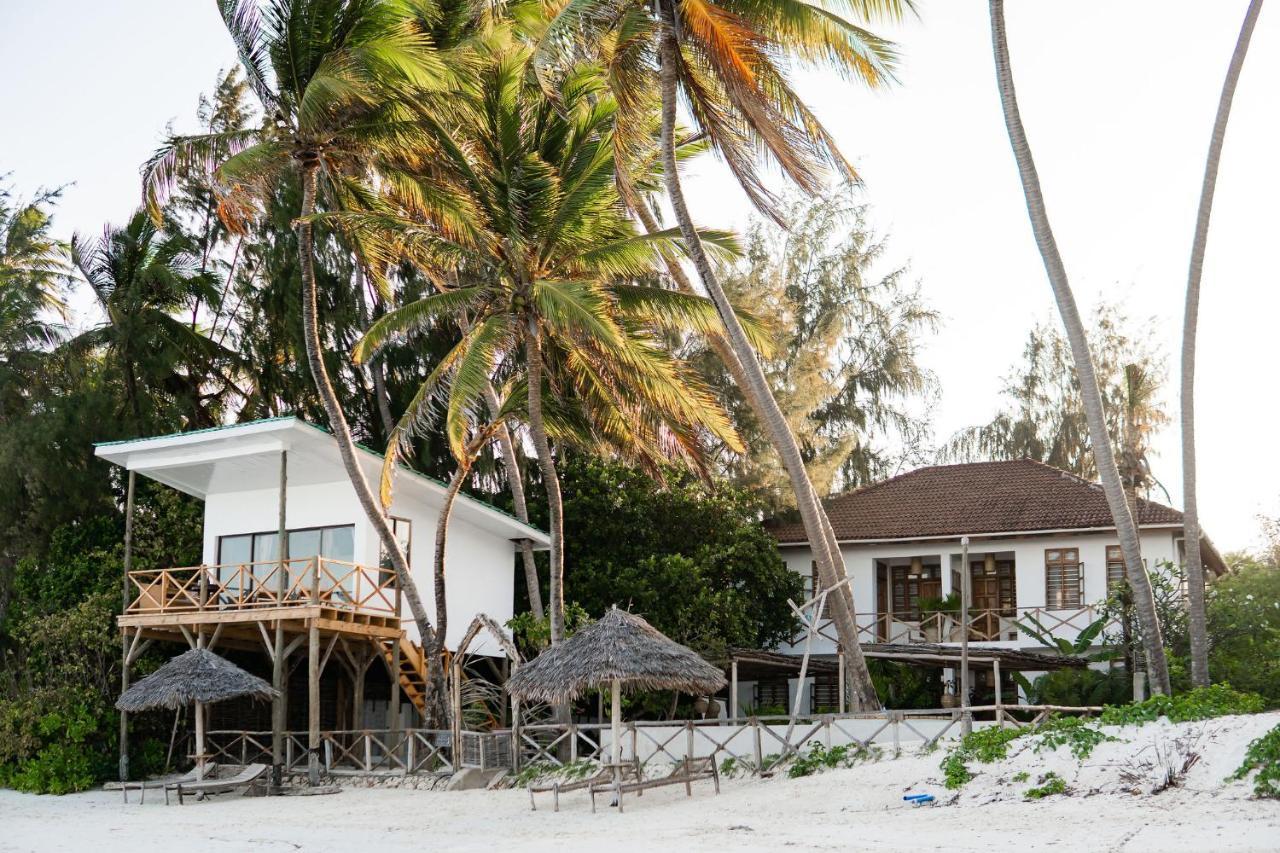 Kima Serviced Beach House & Suites Bwejuu Buitenkant foto