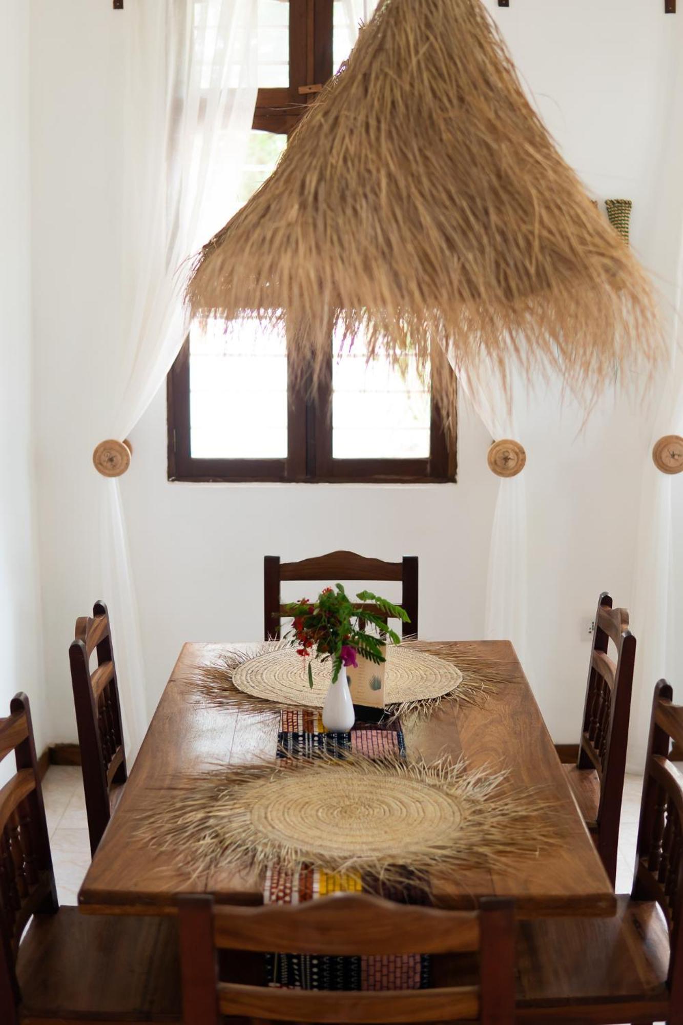 Kima Serviced Beach House & Suites Bwejuu Buitenkant foto